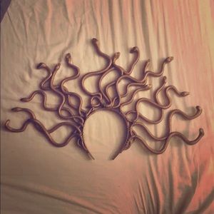Medusa head piece for Halloween